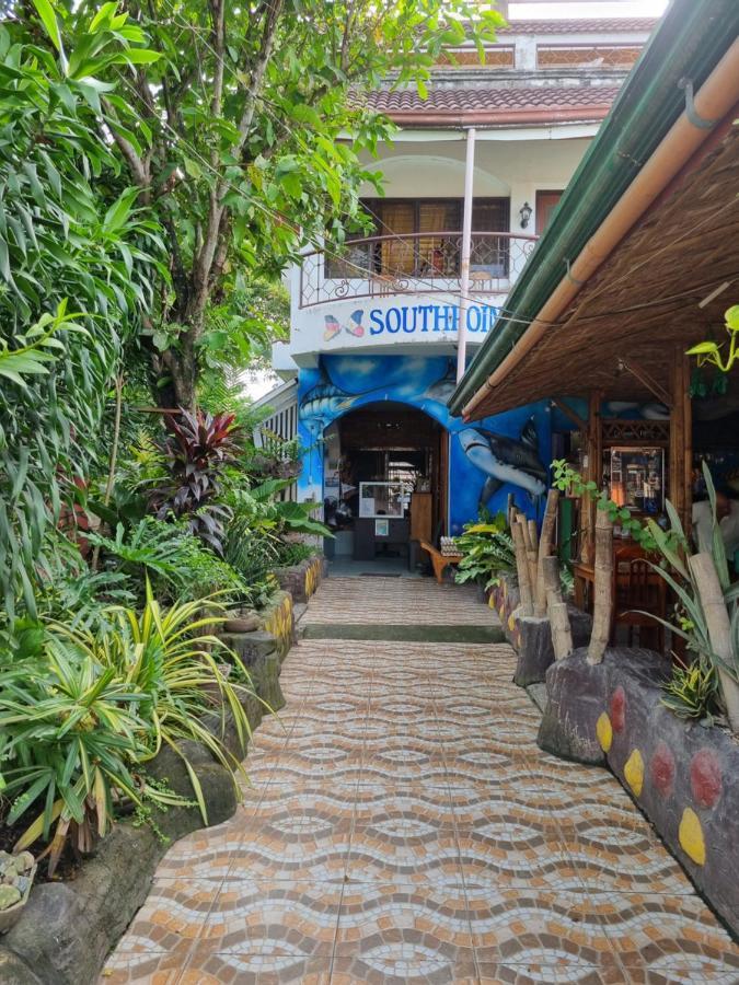 Southpoint Hostel Moalboal Exterior photo